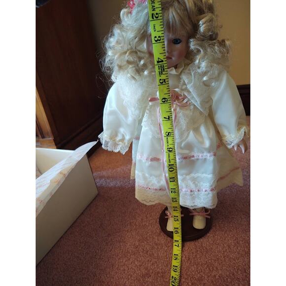 Playing Bride, Hamilton Collection by Maud Humphrey Bogart, Vintage - Picture 7 of 9